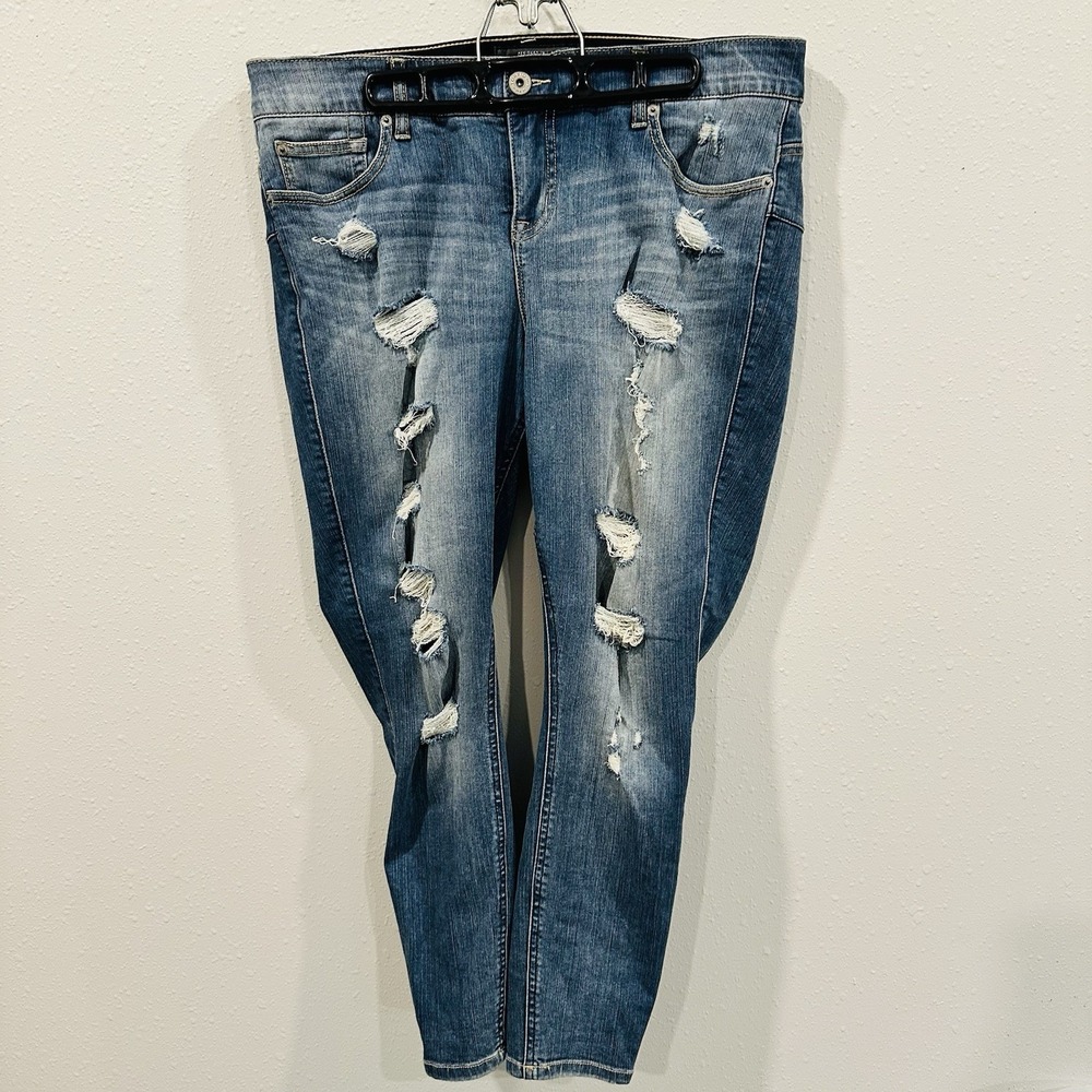 Torrid Bombshell Premium Stretch Blue Jeans Denim Women - Size 16 Distressed
